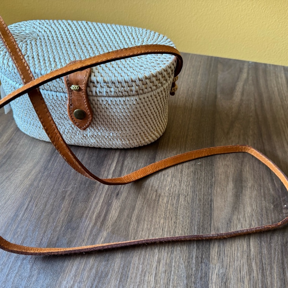 Cream and Tan Crossbody Basket Bag with Leather Accents